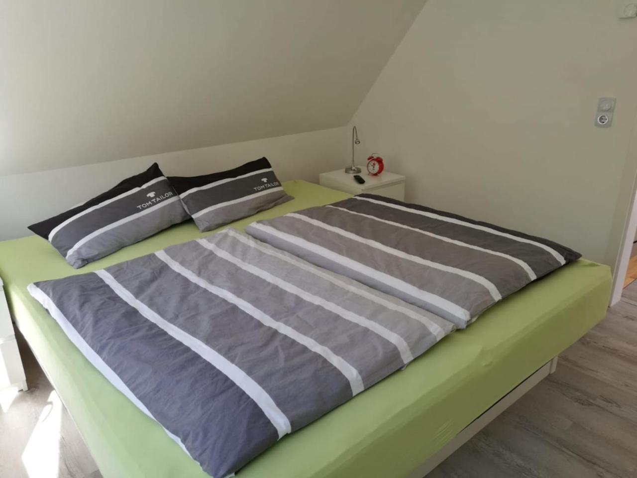Ferienhaus Goermer Mit Wasserbett Schmolln  Экстерьер фото